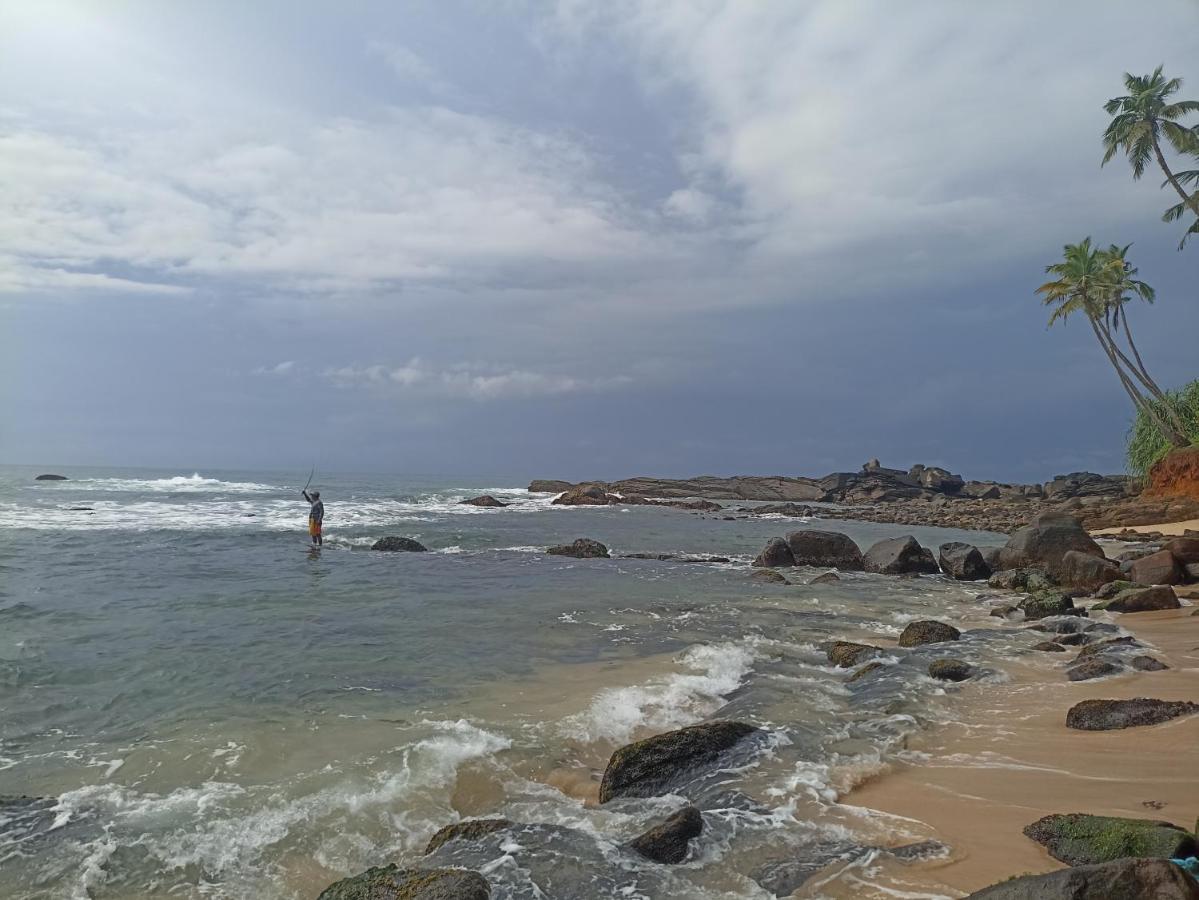 Beach House Kalukatiya - Family Villa, Seaview Room, Garden Room Dikwella Luaran gambar
