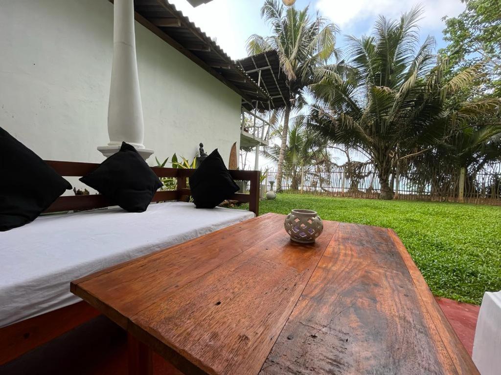 Beach House Kalukatiya - Family Villa, Seaview Room, Garden Room Dikwella Luaran gambar