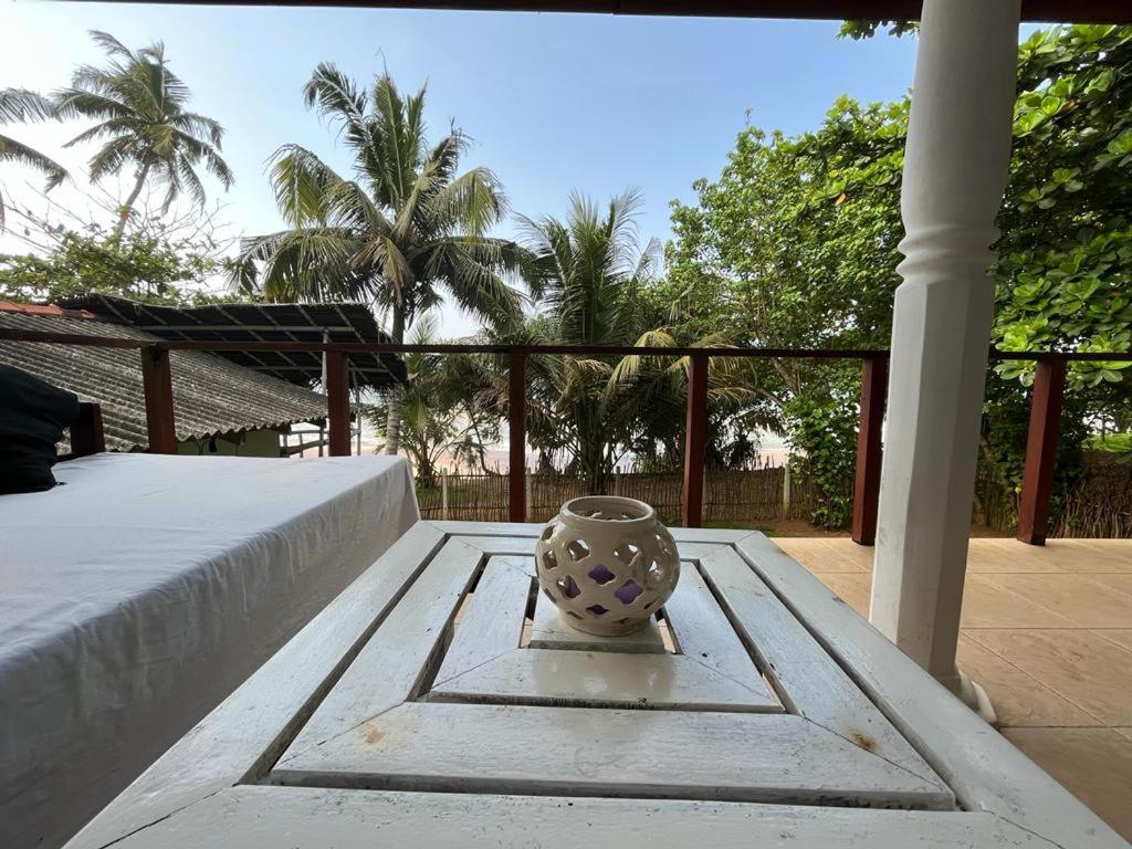 Beach House Kalukatiya - Family Villa, Seaview Room, Garden Room Dikwella Luaran gambar